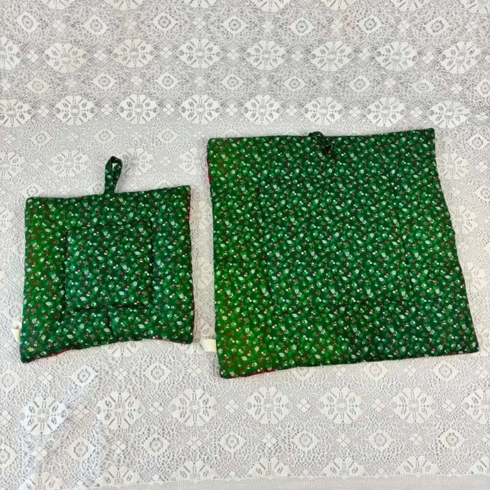 Vintage Christmas Kitchen Lot Santa Pot Holders Quilted Crochet Holiday Decor